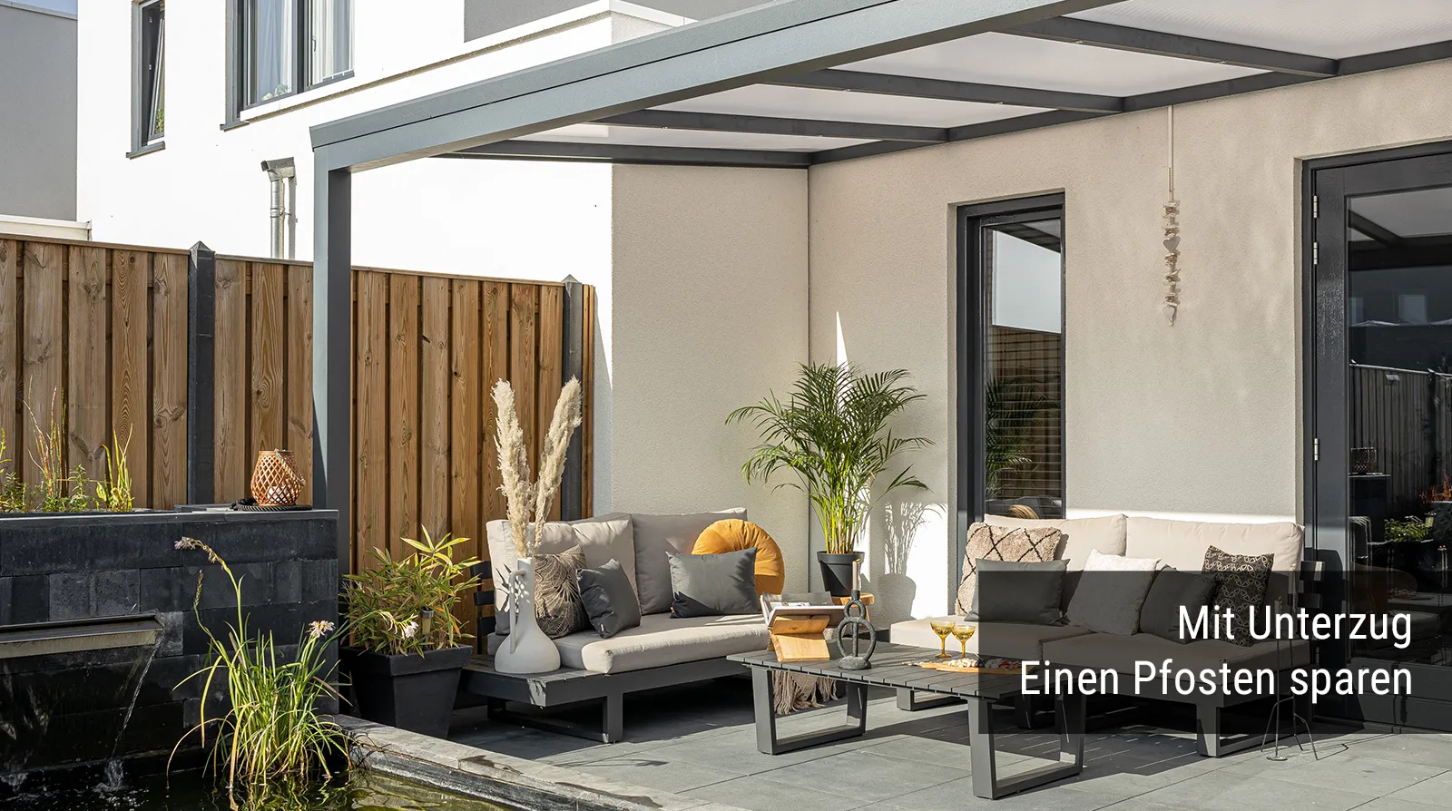 Terrassendach Einsteiger XS in anthrazit 7016 oder weiß 9016 - Beispielbild auf 2 Pfosten